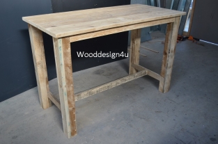 Standing table of scaffolding wood